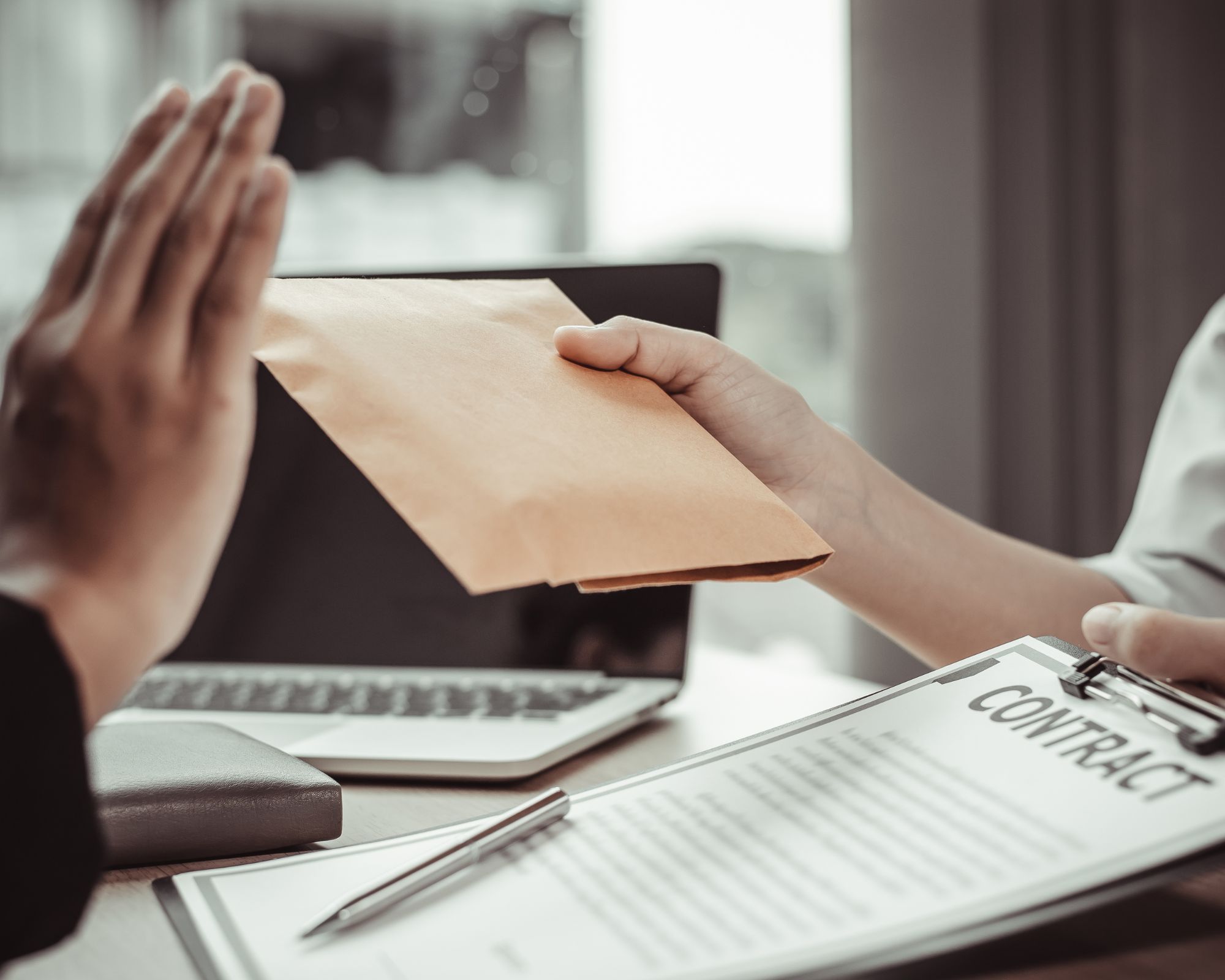 Faut-il accepter des dessous-de-table lors d'une vente de maison